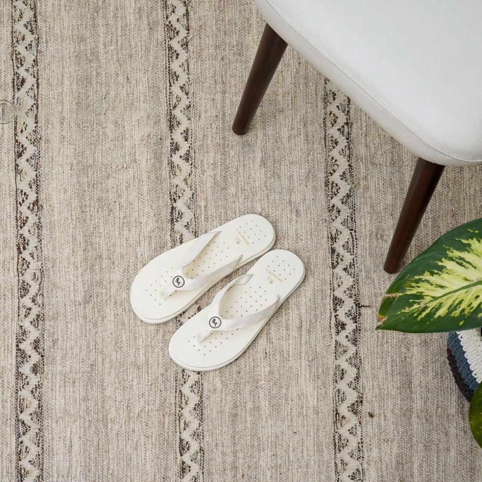 Kilim geometrico moderno grigio indiano