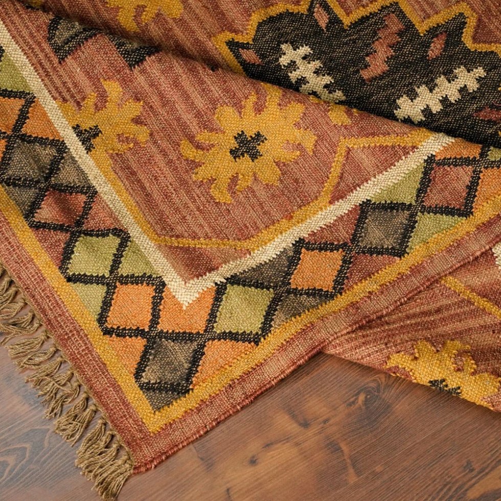 Tappeto kilim rosso sbiadito in stile navajo