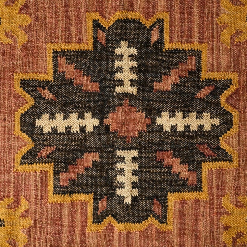 Tappeto kilim rosso sbiadito in stile navajo