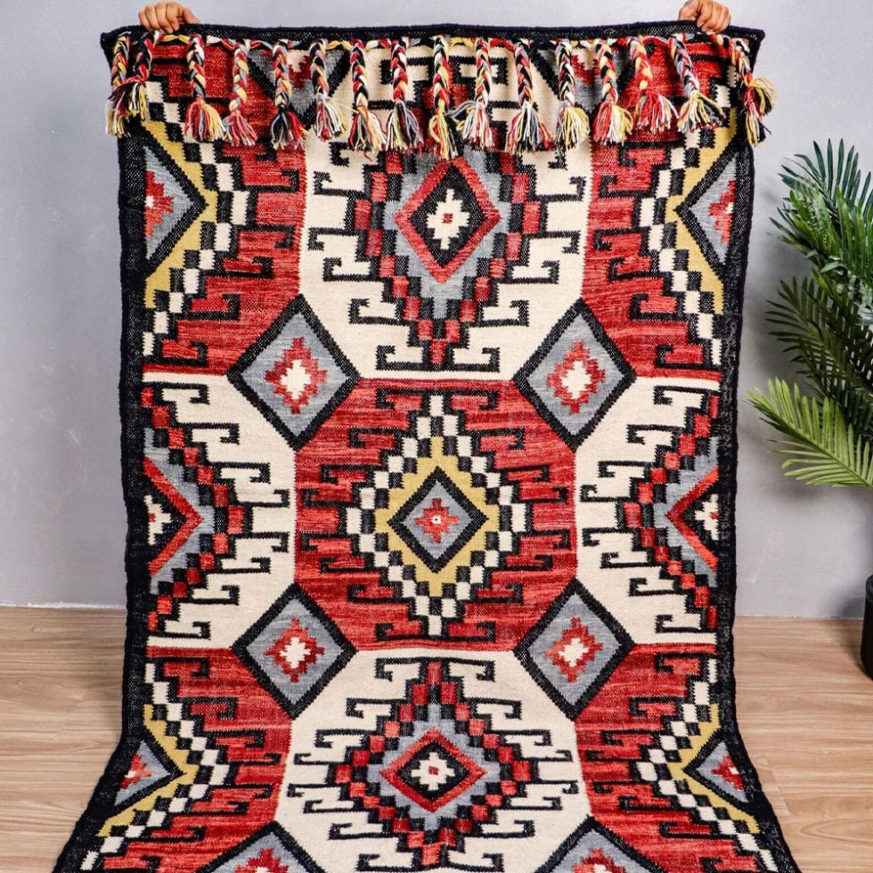 Tappeto tribale indiano kilim rosso