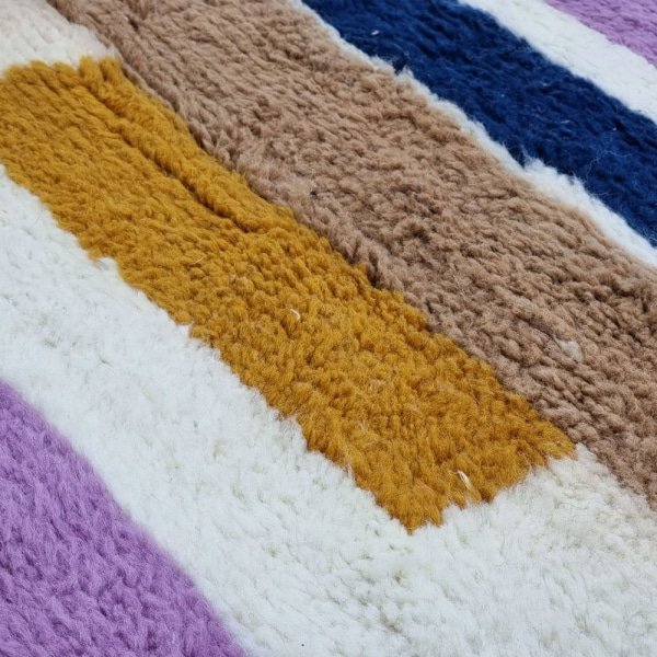 Tappeto moderno a righe in lana kilim