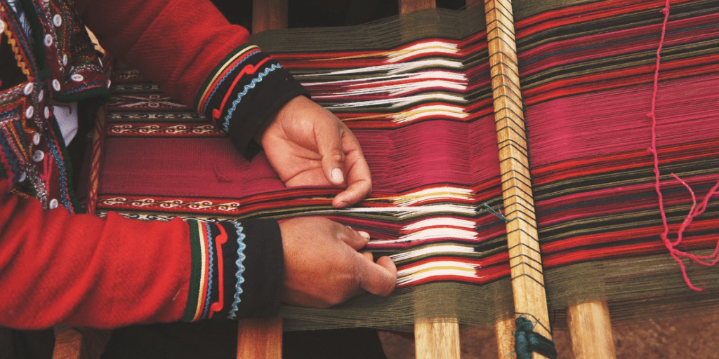 Come viene realizzato un tappeto kilim?