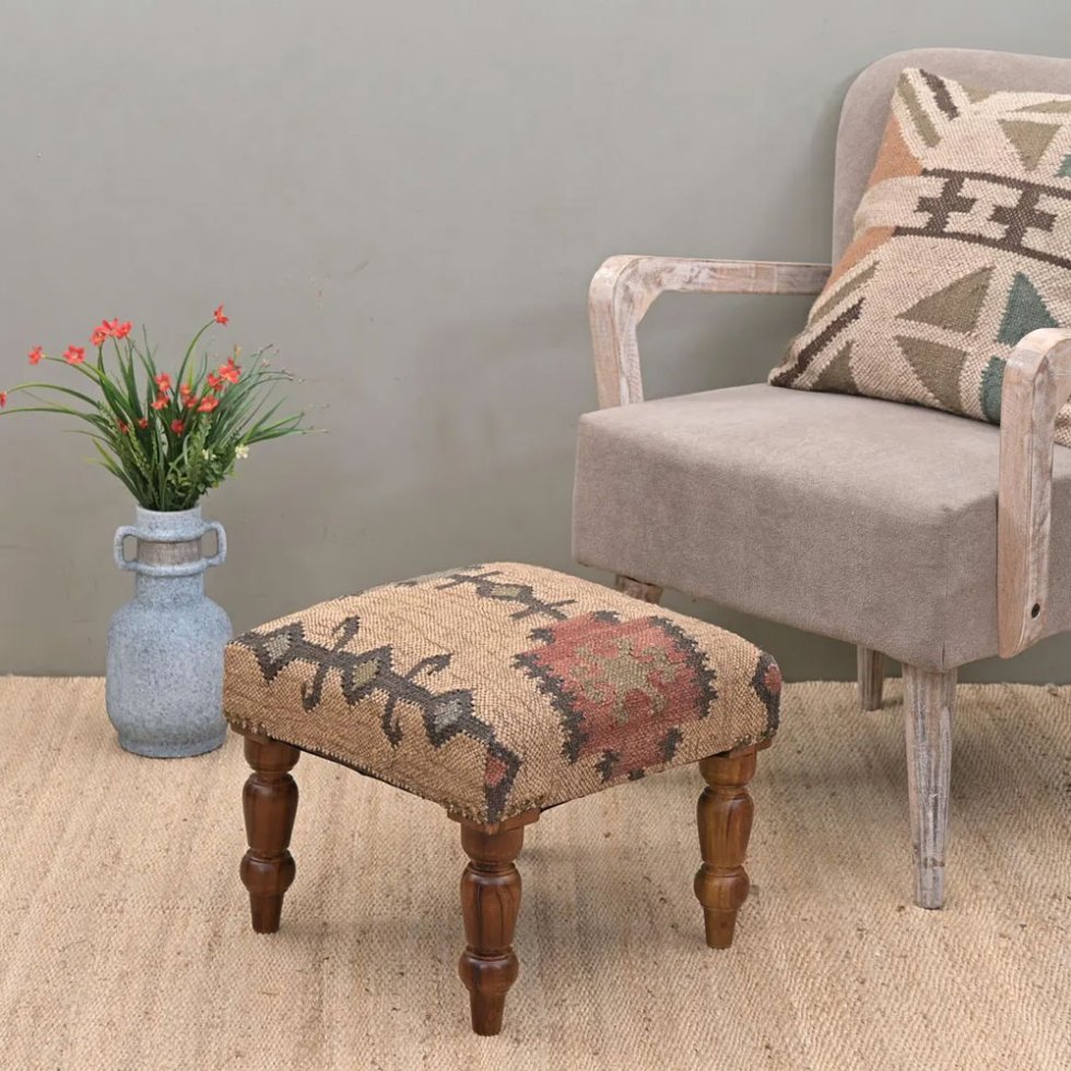 Pouf imbottito in kilim quadrato beige