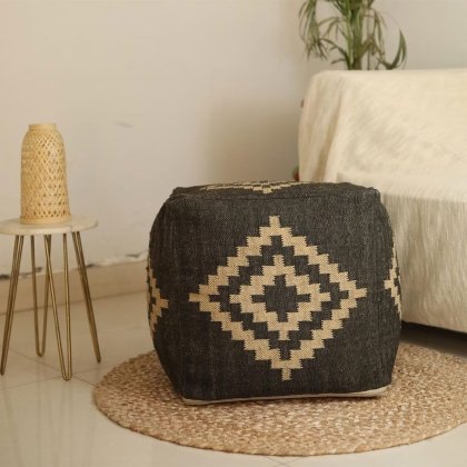 Pouf Kilim con motivo a diamante nero