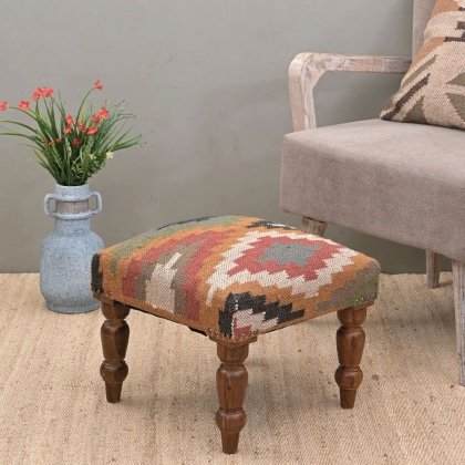 Pouf imbottito in kilim con motivo a diamante