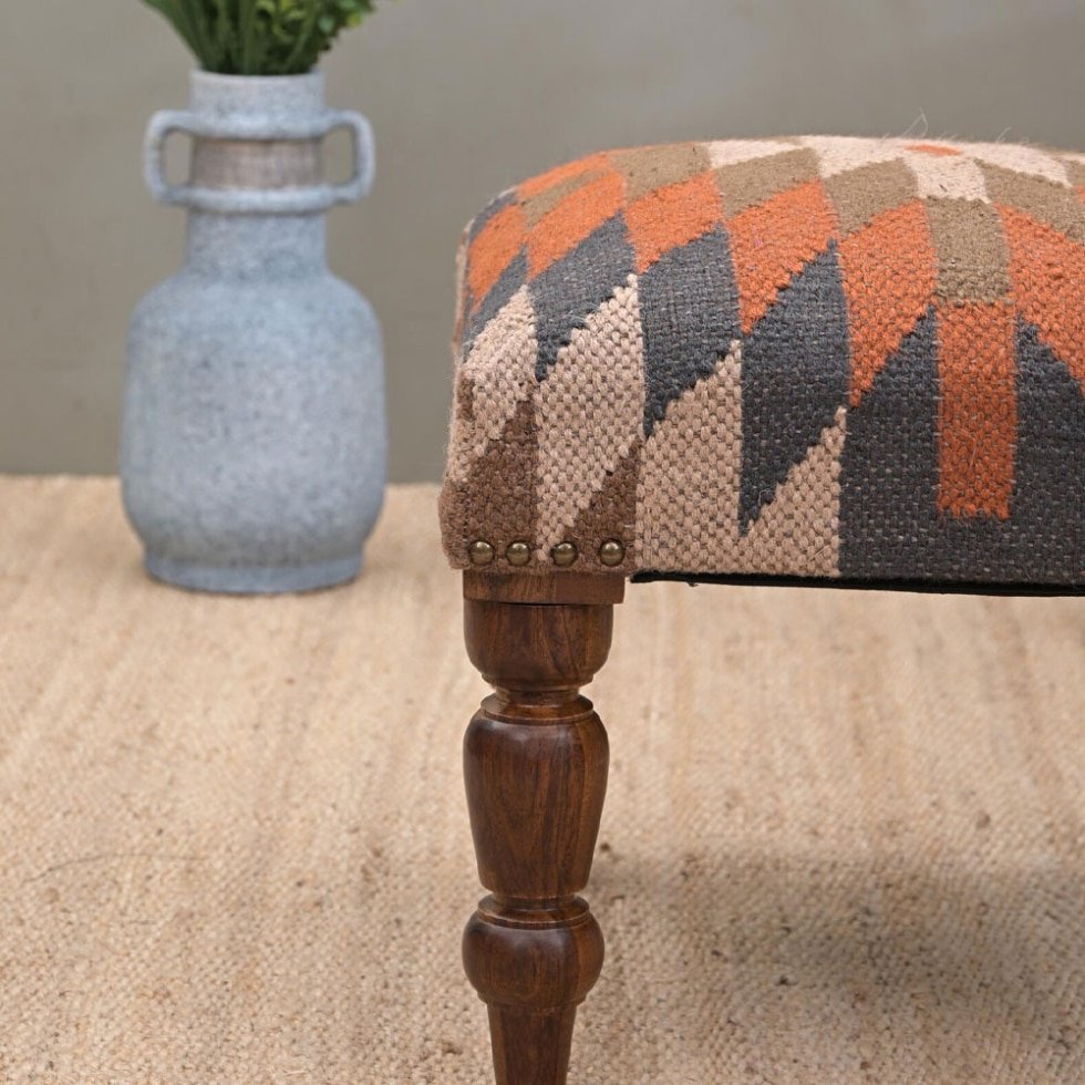 Pouf poggiapiedi kilim con motivo geometrico