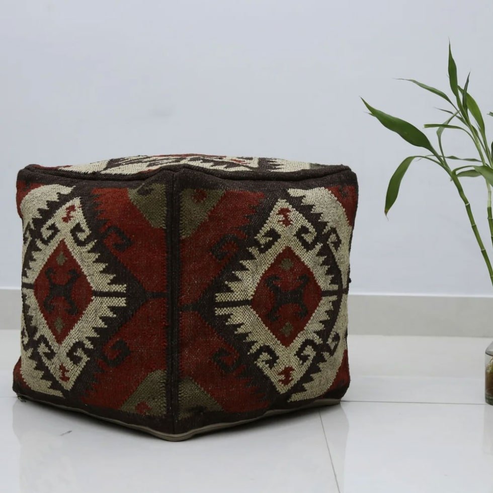 Pouf pouf fatto a mano in kilim