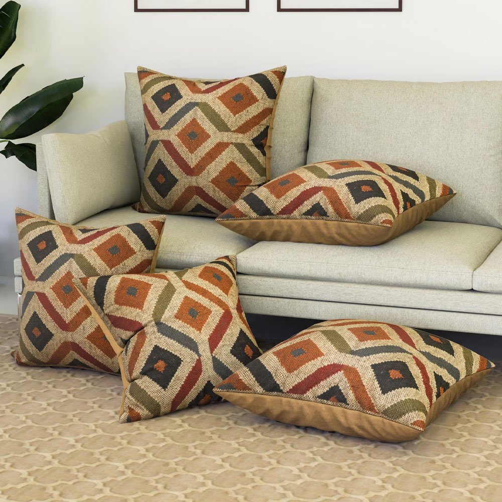 Cuscini kilim aztechi in lana e iuta Cuscini kilim aztechi in lana e iuta