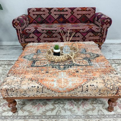 Tavolino da caffè kilim turco beige e arancione