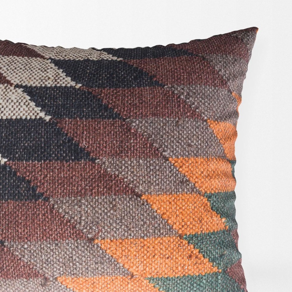Cuscini kilim a righe diamantate