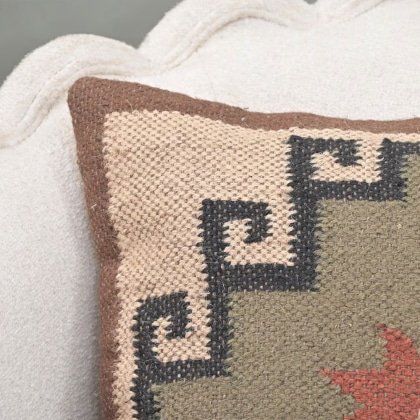 Cuscino kilim ornato e tessuto a mano