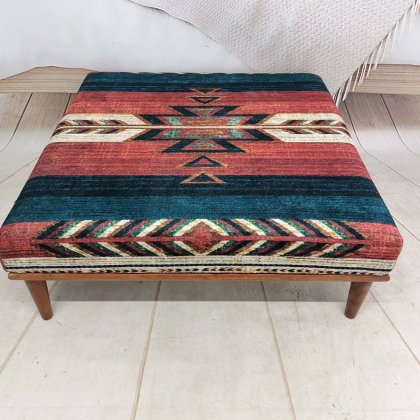 Tavolino da caffè stampato in kilim turco